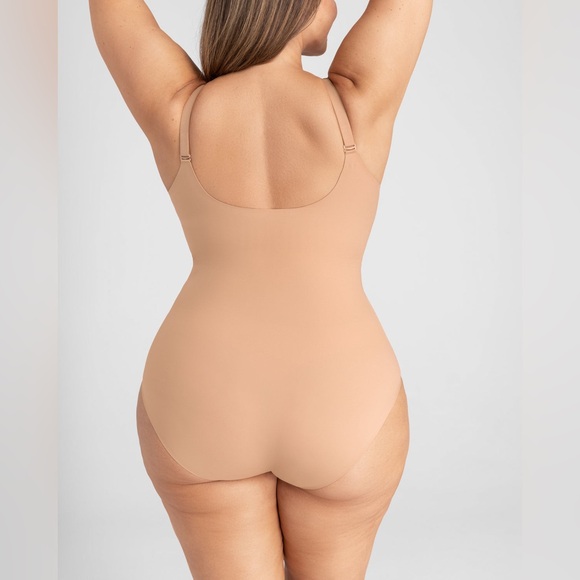 Women’s HoneyLove Cami Bodysuit Shape-Wear In Sand Tan Size 1X - Picture 3 of 9